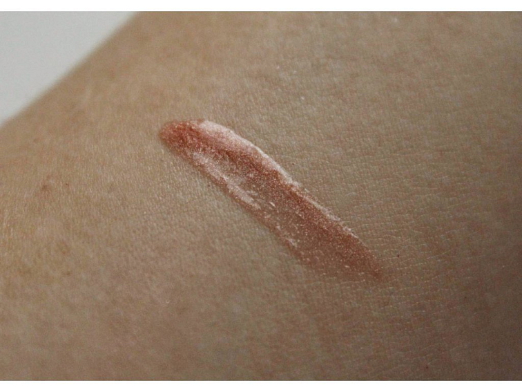 Lesk na Rty INSTANT SHINE 03 Golden Girl