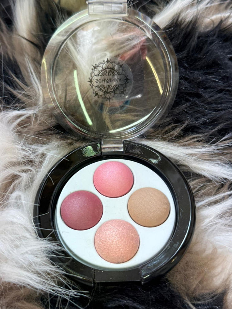 QUATTRO Paletka Oční Stíny - RoZi