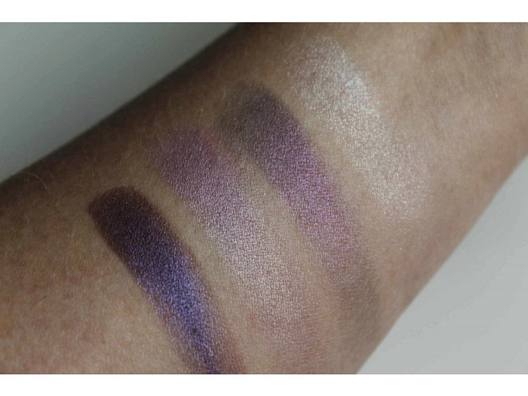 Výhodná sada: Paletka oční stíny Violet + Vyživující řasenka