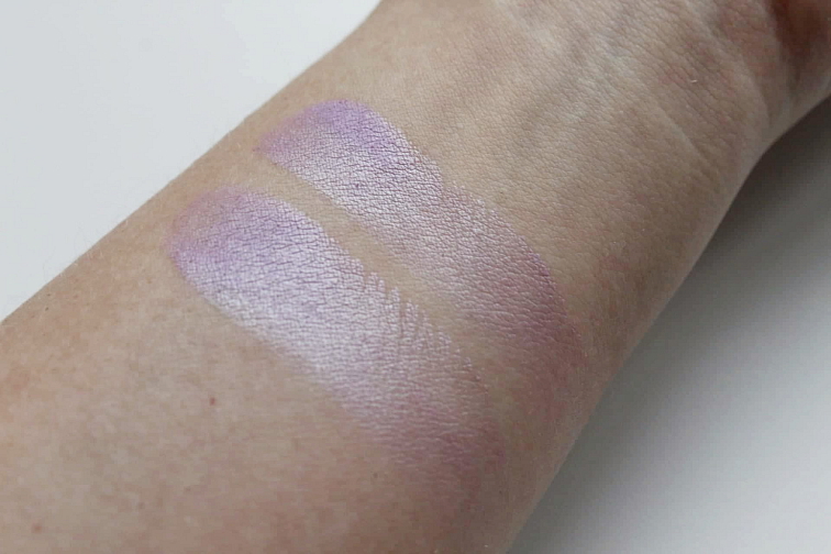 Minerální Zapékaný Oční Stín - Sametově Fialová RFM ( 23 )