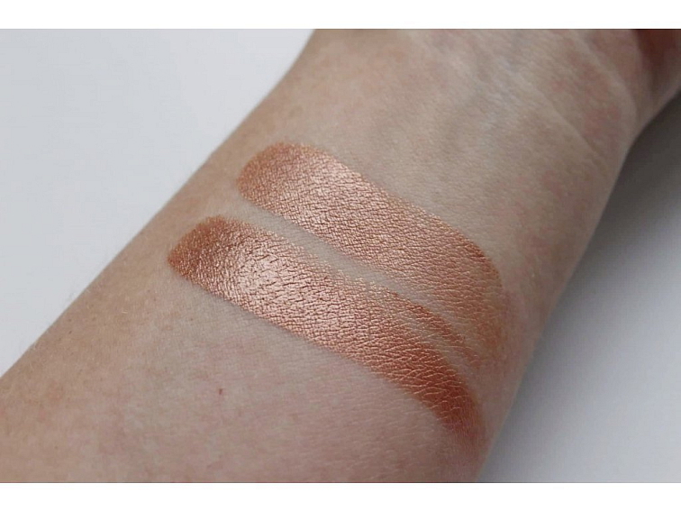 Minerální Zapékaný Oční Stín 33- Bronzovohnědý se Stříbrným Třpytem