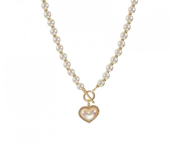 Perlový náhrdelník s přívěskem ve tvaru srdce, délka 42 cm, velikost přívěsku 2x2 cm