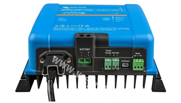 Nabíječka Victron Energy Phoenix Smart IP43 Charger 12V/30A (1+1)