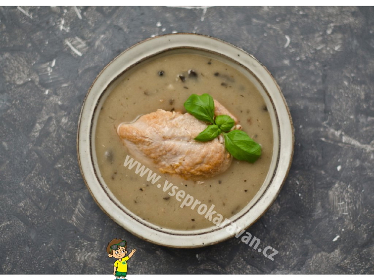 Kuřecí prsa na žampiónech v plechovce