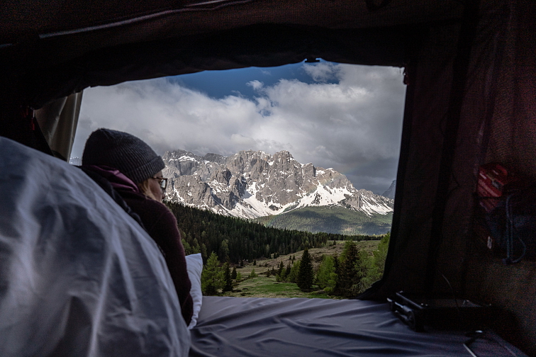 Střešní autostan YA8007437 Yakima SkyRise Tent HD - Medium