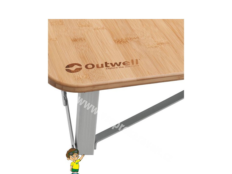 Bambusový stůl, Custer