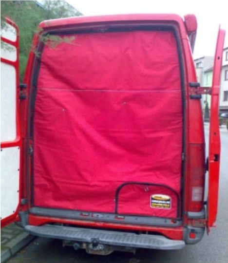 Izolace zadních dveří Iveco Daily 2006