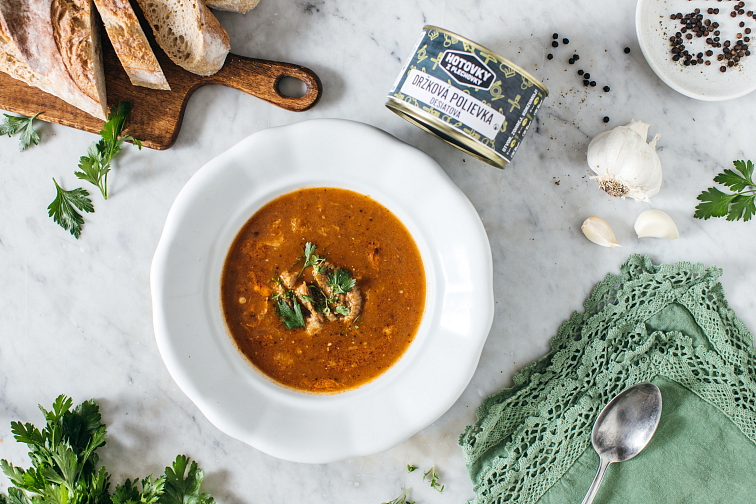 Svačinová dršťková polévka v plechovce