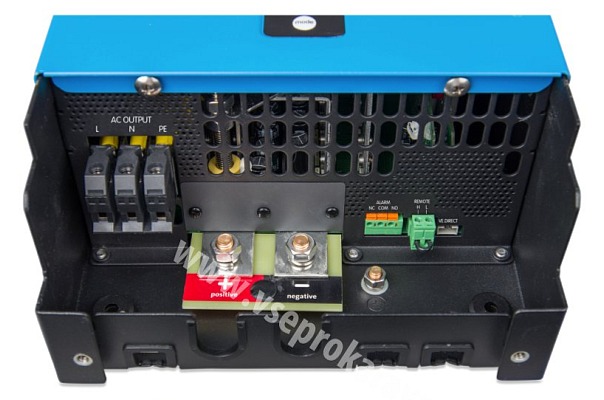 Měnič napětí Smart Victron Energy Phoenix 2000VA 24V