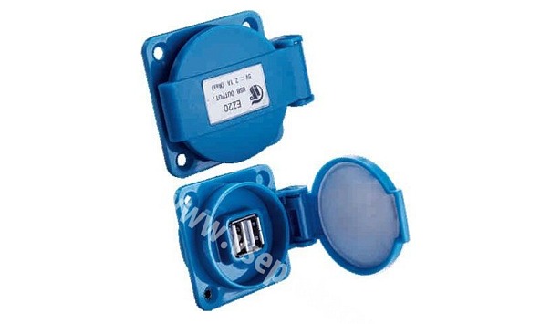 Napájecí zdířka 2xUSB EZ20, 2,1A, krytí IP44