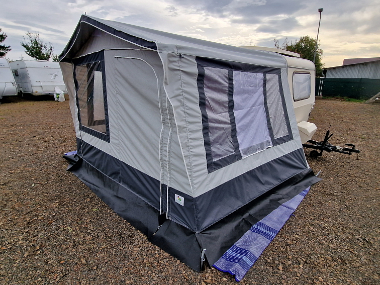 Předstan ke karavanu Niewiadów N126 - malý