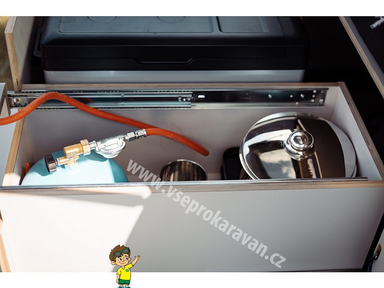 Vestavba do VW Multivan T7 - Syrový