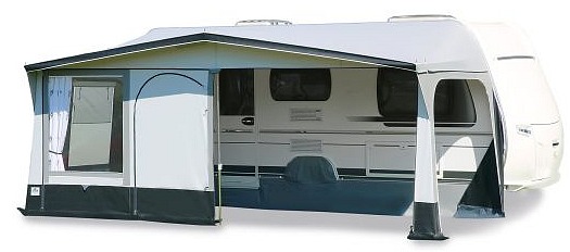 Předstan Como ke karavanu, brand