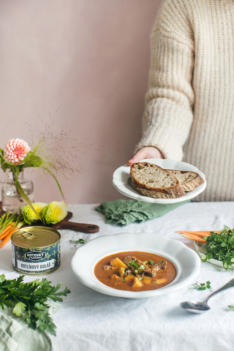 Kotlíkový guláš v plechovce