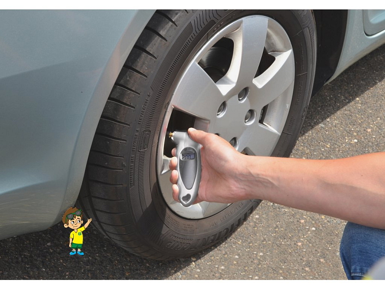 Digitální měřič tlaku v pneumatikách SILVER, Compass