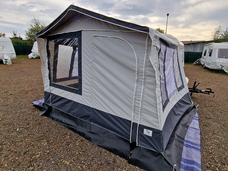 Předstan ke karavanu Niewiadów N126 - malý