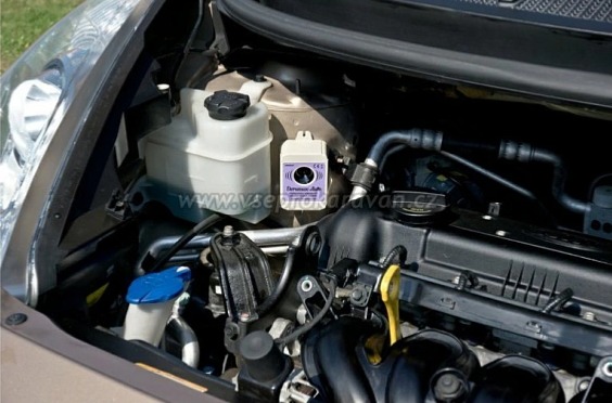 Ultrazvukový odpuzovač kun a hlodavců do auta Deramax®-Auto