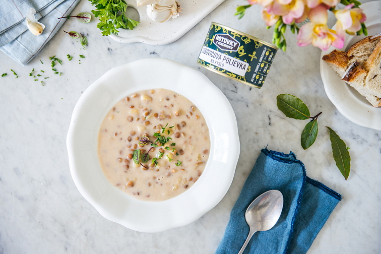 Čočková polévka na kyselo v plechovce
