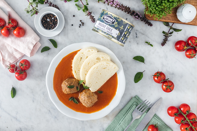 Masové kuličky v rajčatové omáčce v plechovce