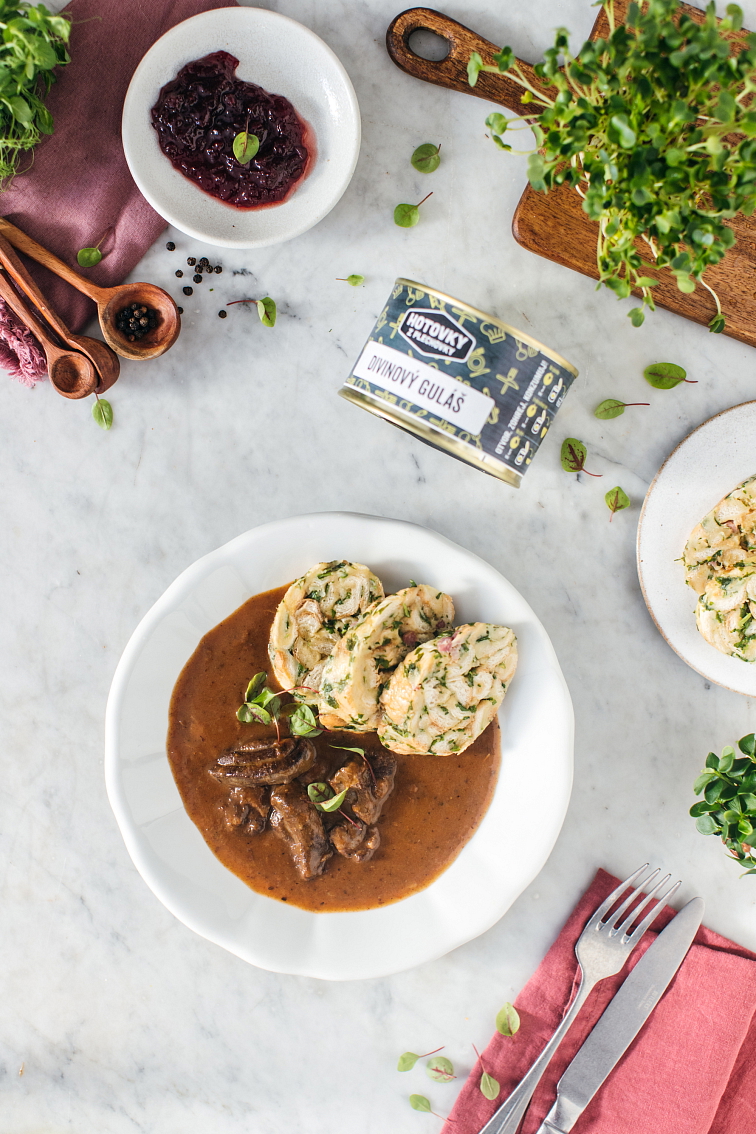 Zvěřinový guláš v plechovce