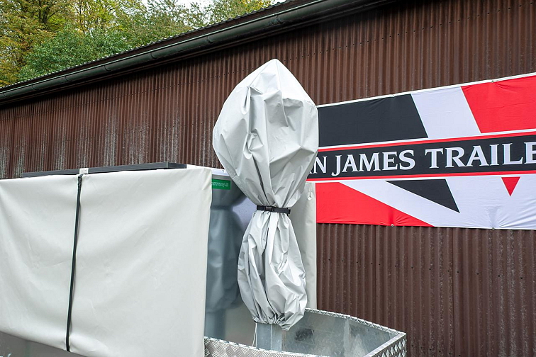 Krycí plachta na stožár