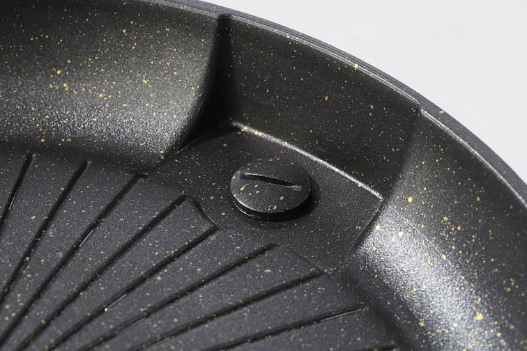 Grilovací rošt s výpustí, Meva