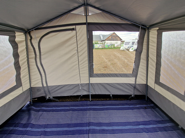 Předstan ke karavanu Niewiadów N126 - malý