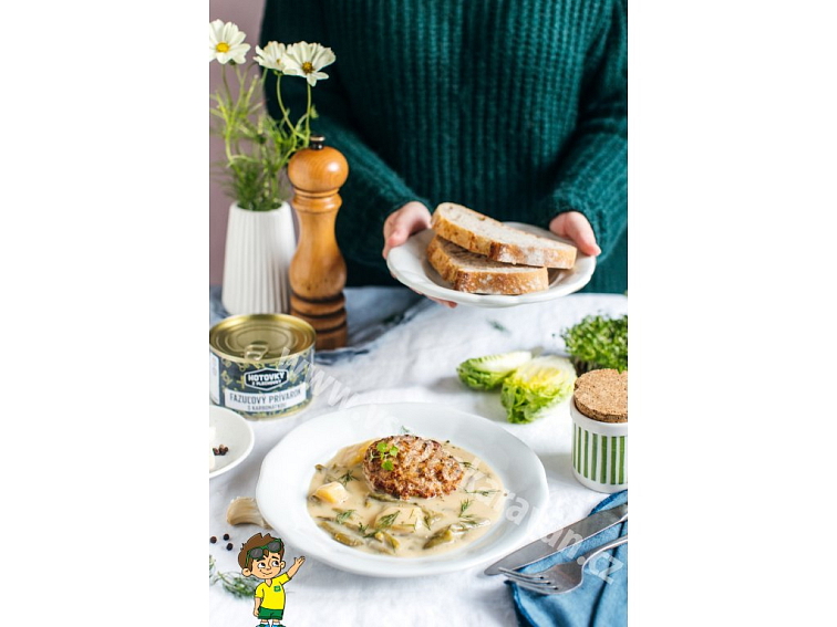 Fazolový prívarok s karbanátkem v plechovce