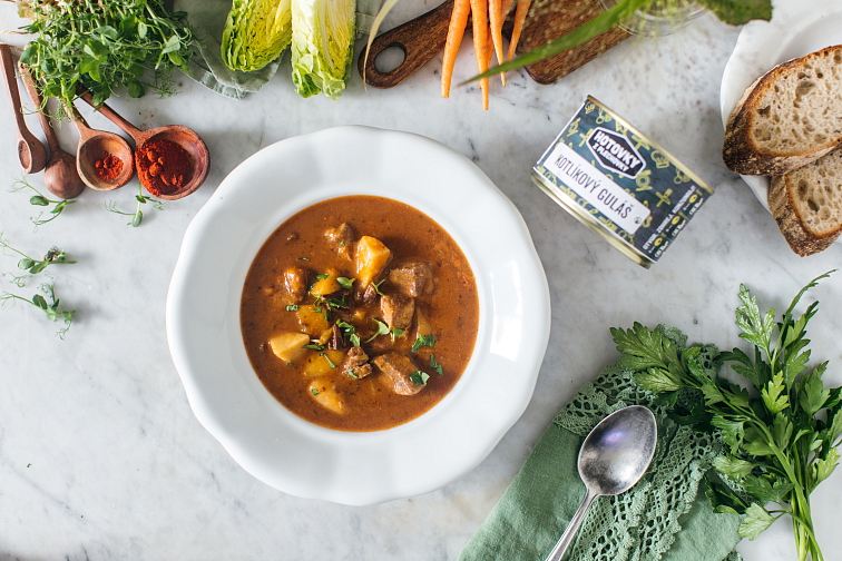 Kotlíkový guláš v plechovce