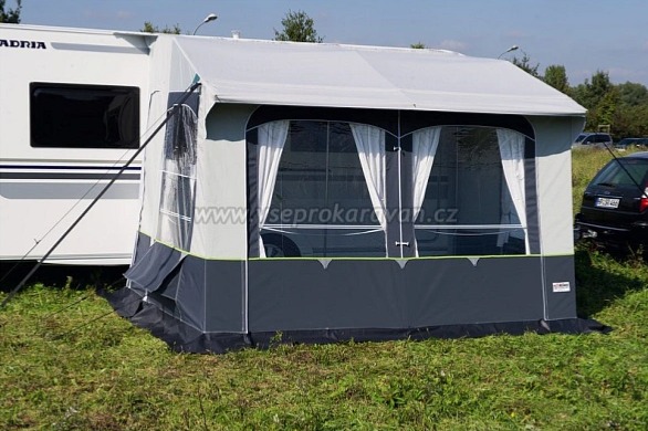 Celoroční předstan Casa Royal 2