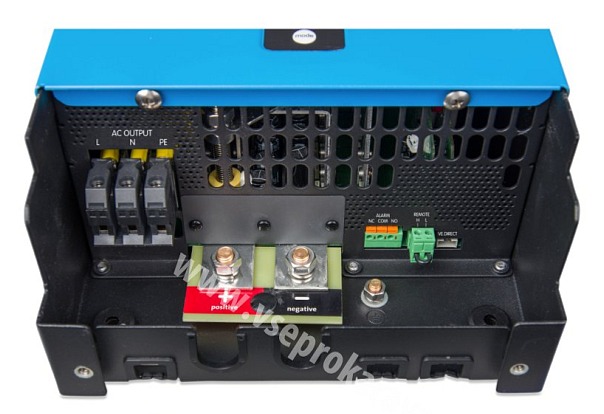 Měnič napětí Smart Victron Energy Phoenix 1600VA 48V