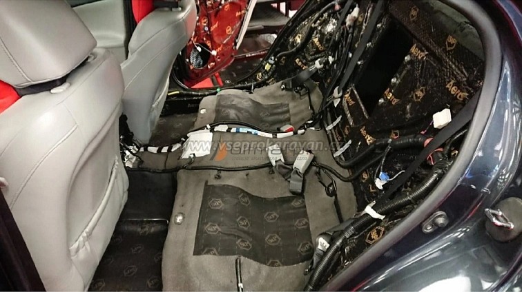 Bez hliníková butylová zvukotěsná rohož StP Noiseblock tl.2 mm, rozměr 57 x 35 cm