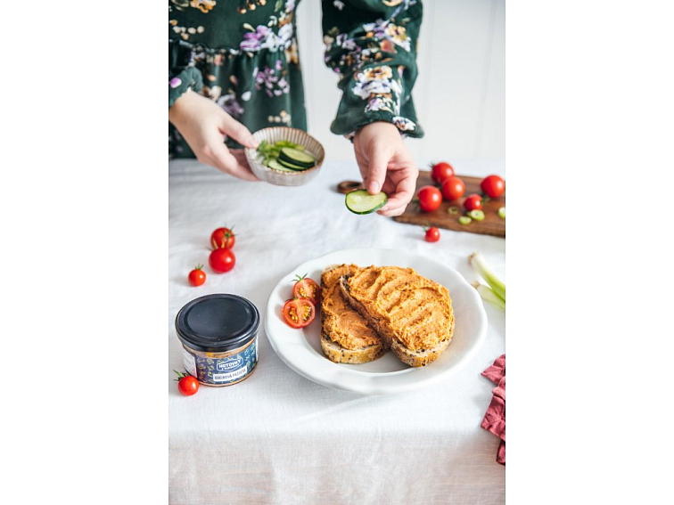 Bůčková paštika, Hotovky z plechovky