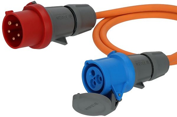 Redukce CEE 5kolík na 3kolík