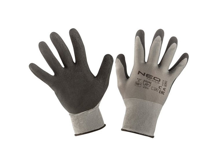 Každoroční řez švestek – jak a kdy bychom měli o stromy pečovat?