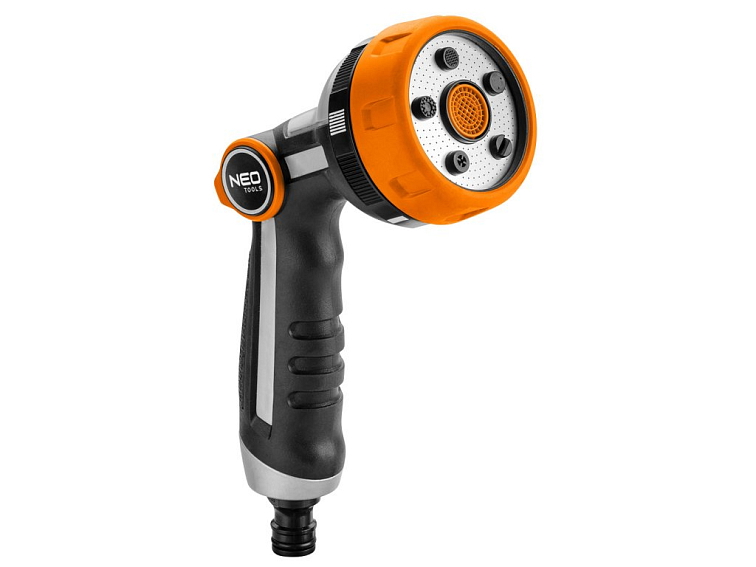 Regenerace trávníku po zimě - péče, hnojení, obnova