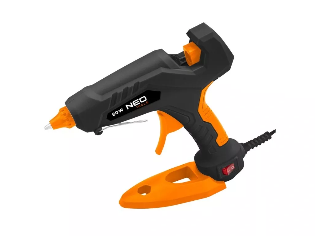 Bavlněné kuličky DIY - jak si sami vyrobit lehkou girlandu?