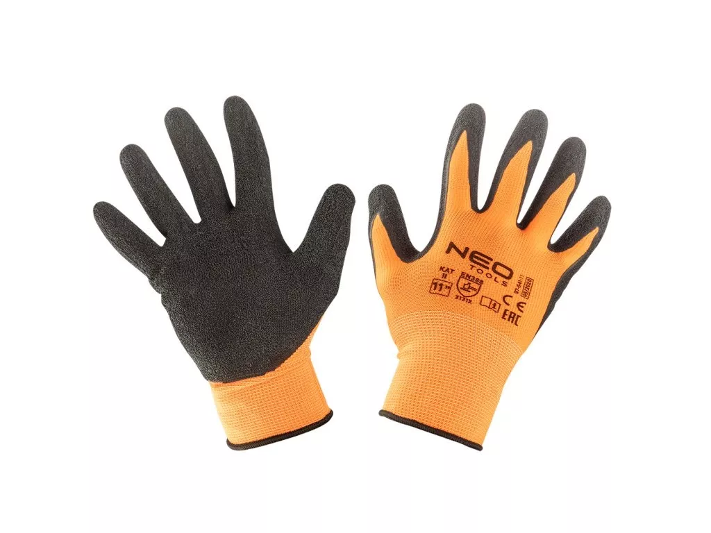 Bavlněné kuličky DIY - jak si sami vyrobit lehkou girlandu?