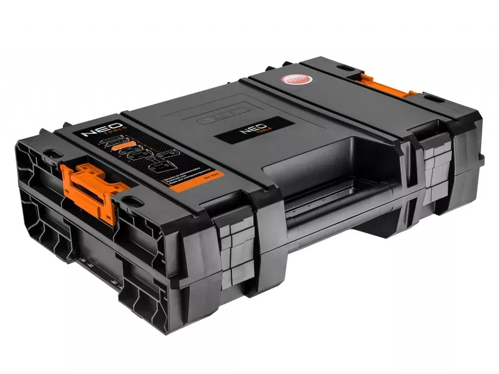 Uskladnění nářadí v zimě – jak a kde skladovat zahradní nářadí?