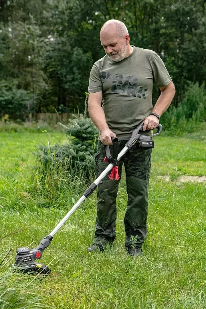 Vybíráme sekačky na vysokou trávu