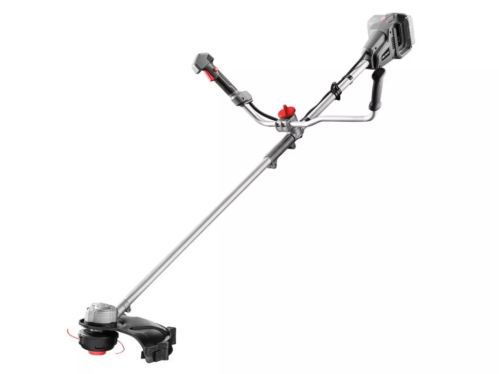 Strunová sekačka je skvělý doplněk k sekačce na trávu