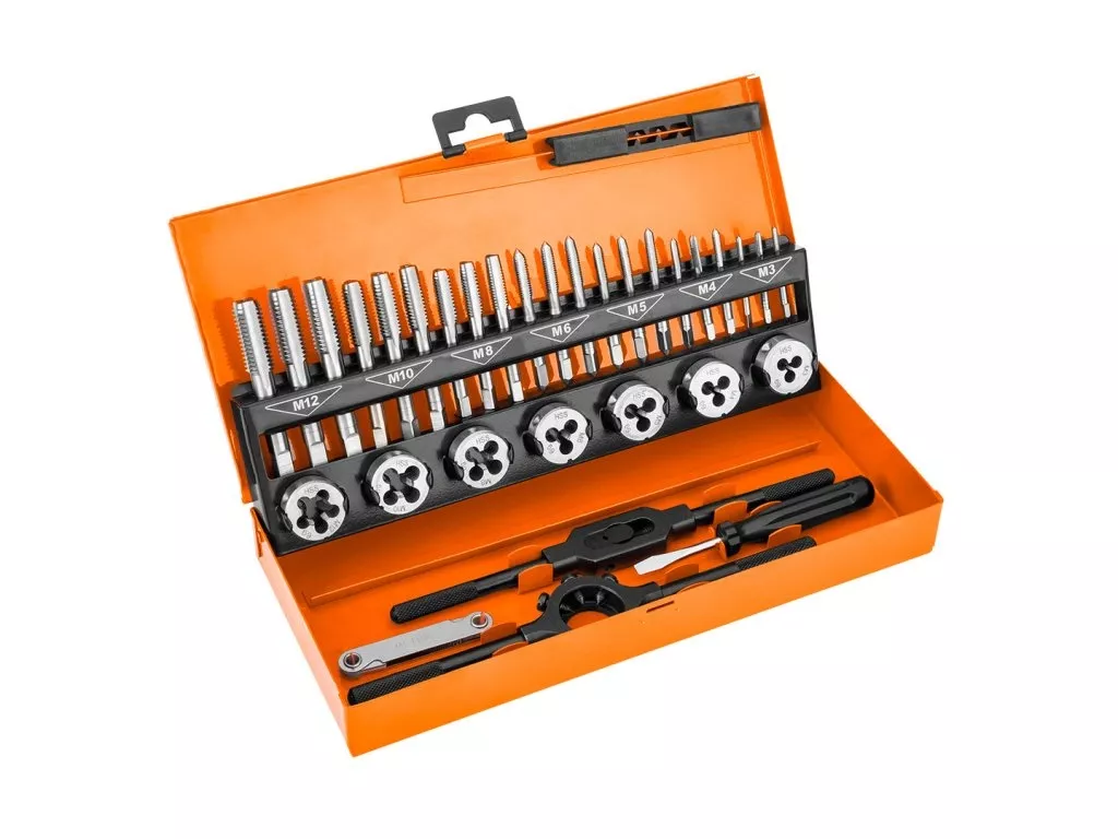 Řezání závitů – jaké jsou potřebné nástroje?