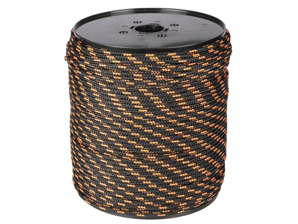 Záhon bez plevele? Jak vám s tím pomůže správný obrubník