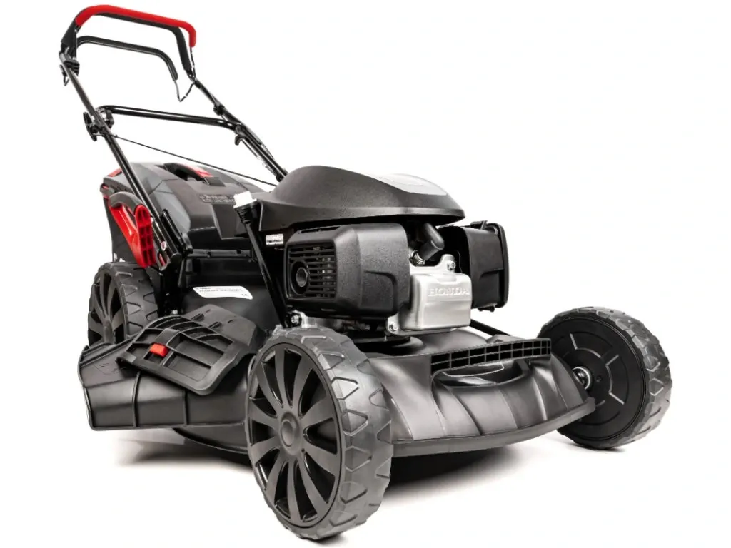 Startujeme benzínovou sekačku. Jaká jsou pravidla?