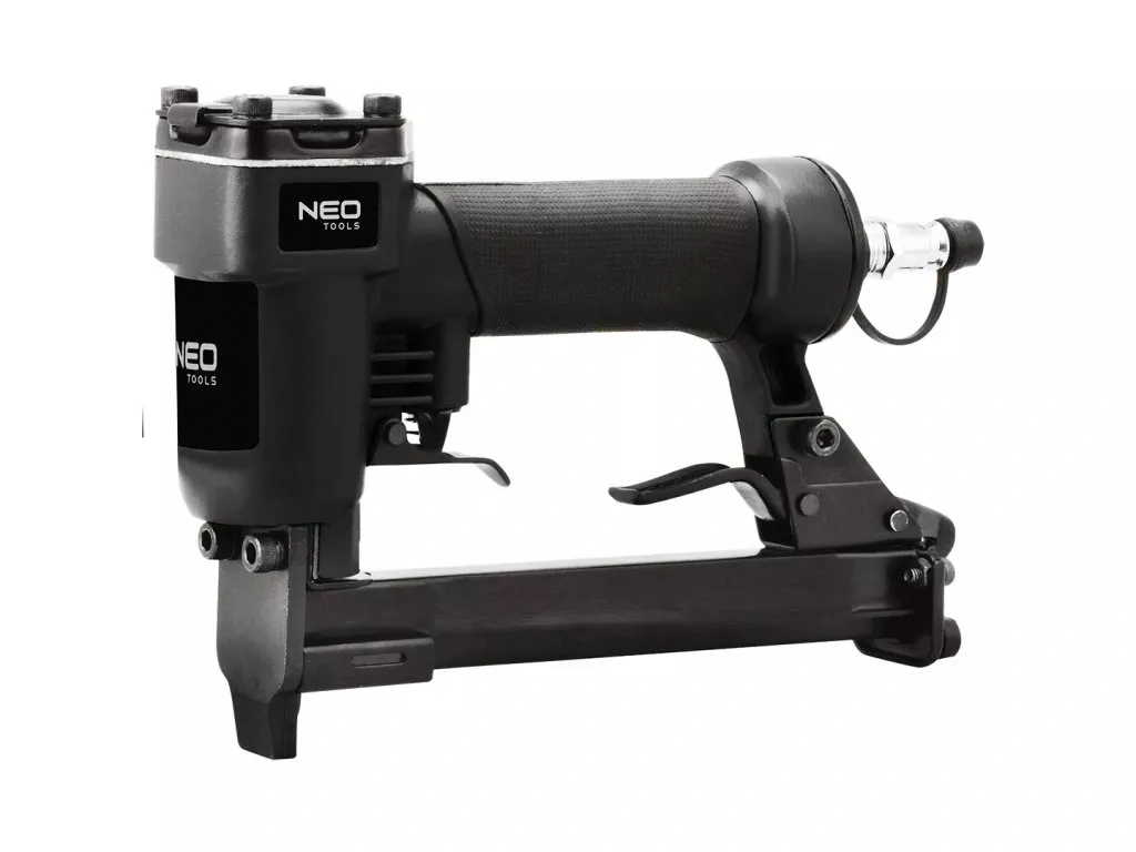 Moskytiéra na balkonové dveře a okna - nejlepší způsob, jak udržet hmyz pryč