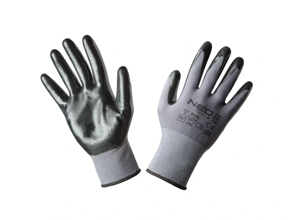 Zahrada bez chemie: Přírodní postřiky proti škůdcům