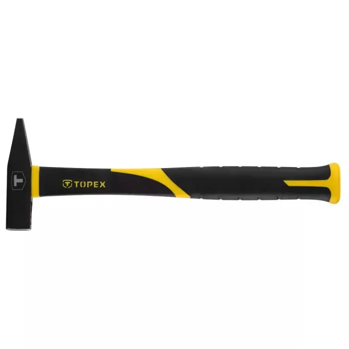 Strašák - osvědčený způsob boje s ptáky