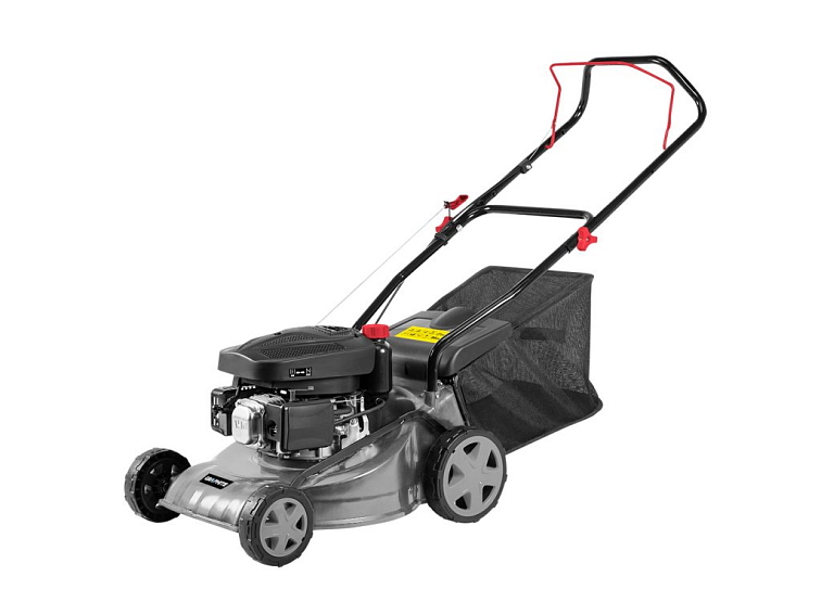 Sekání trávy na zahradě. Jak často a v jaké výšce se má trávník sekat?