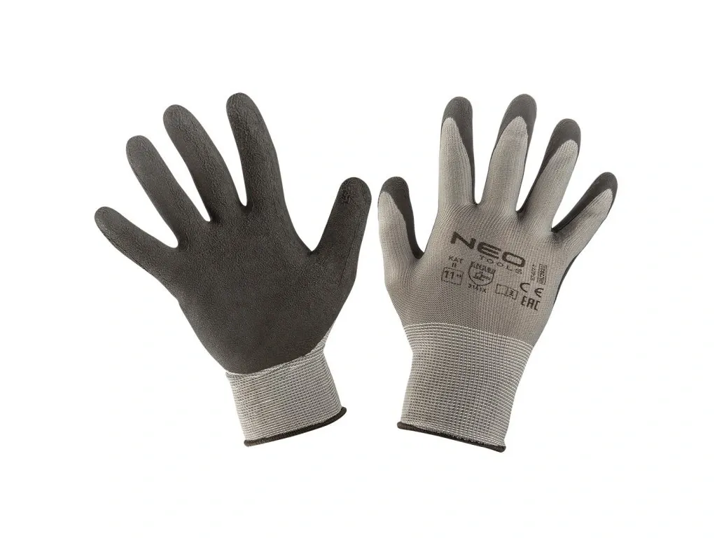 Písčitá, jílovitá nebo hlinitá? Kde se jaká půda hodí a jak ji zlepšit