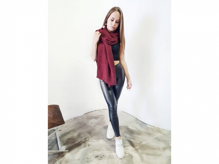 Dámská bordó šála Anne